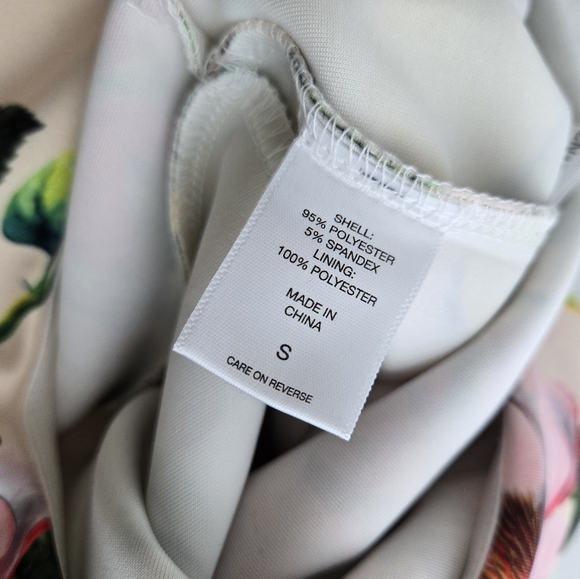 Beautiful Lemon Rose Dress - Picture 11 of 12